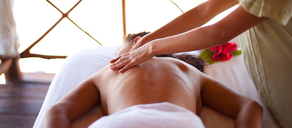 Aroma Essence Massage
